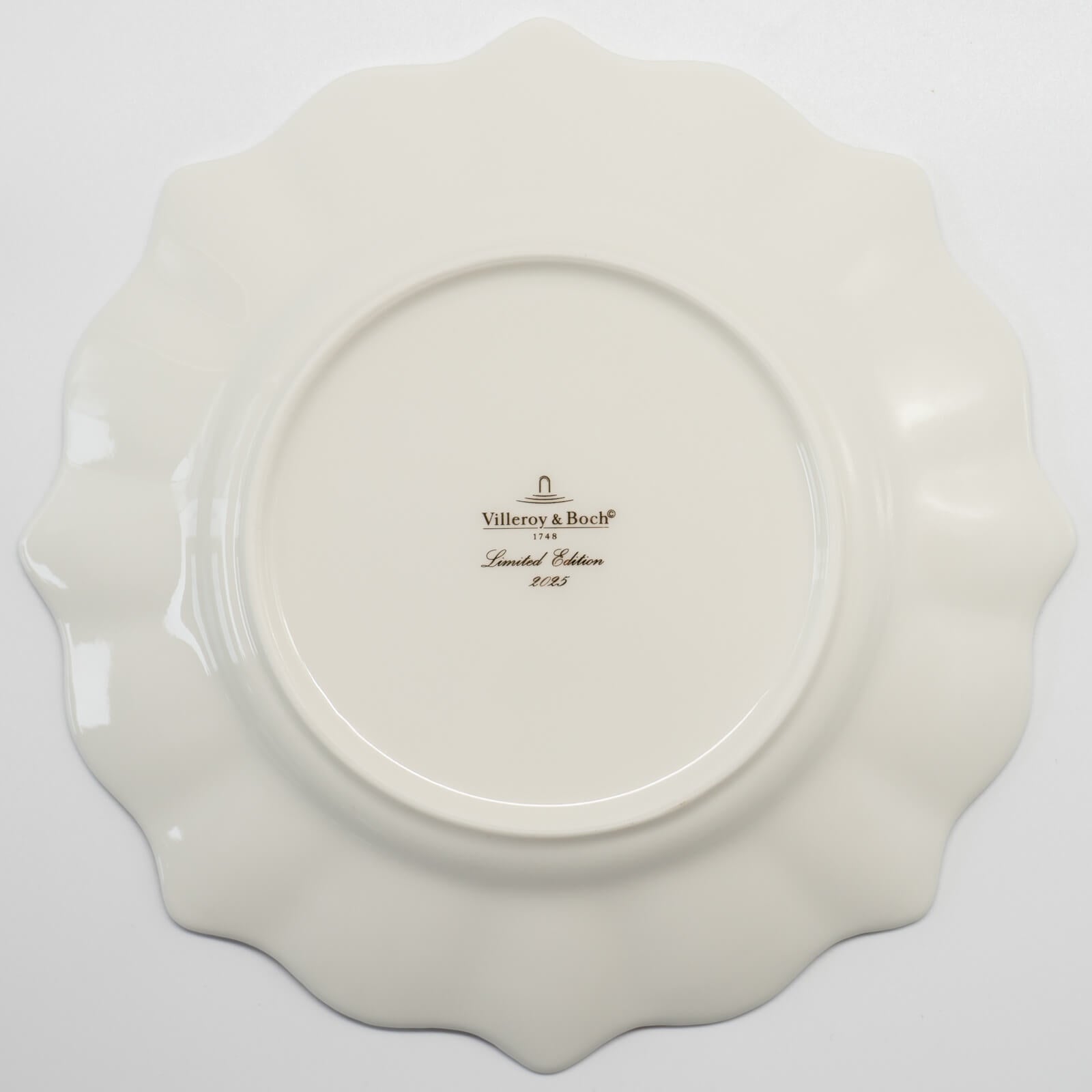 【リボンラッピング】 アニュアル クリスマスエディション プレート2025